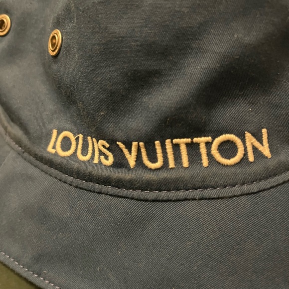 Authentic Louis Vuitton Denim Reversible Bucket Hat - Picture 9 of 16